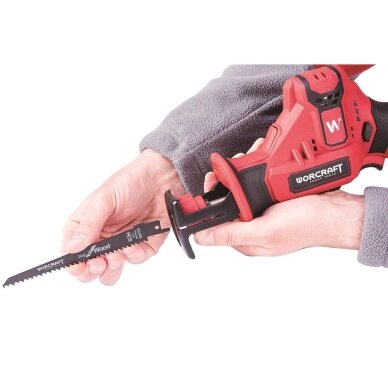 Akumuliatorinis tiesinis pjūklas 12V LI-ION 2 Akumuliatorinis tiesinis pjūklas 12V LI-ION 2