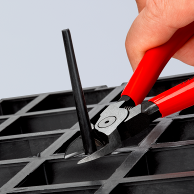 Šoninio kirpimo replės plastikams 140mm KNIPEX 4 Šoninio kirpimo replės plastikams 140mm KNIPEX 4