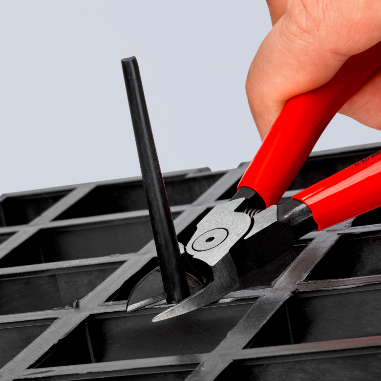 Šoninio kirpimo replės plastikams 140mm KNIPEX 4 Šoninio kirpimo replės plastikams 140mm KNIPEX 4